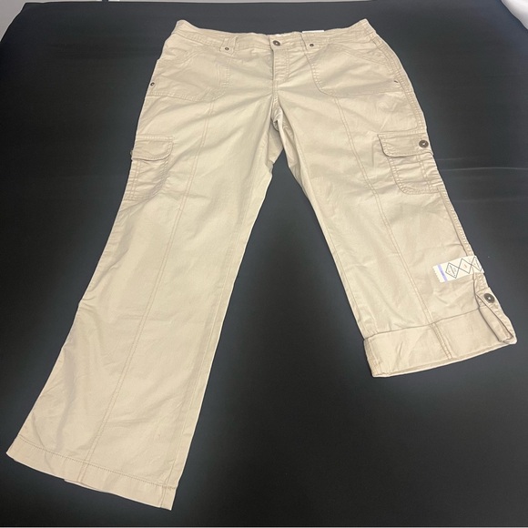St John’s Bay Khaki Porcelain Cargo Pants with roll up cuffs  size 16 Petite - Picture 1 of 9